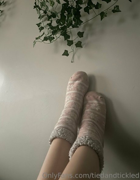 金髪の手コキオンリーファンズ ポルノ 画像