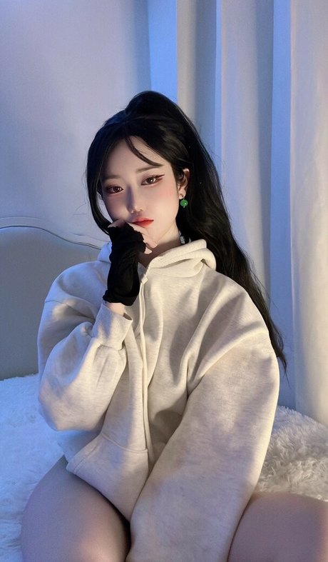 imeva 裸のモデル 画像