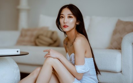 triciaisabirdy 裸モデル 写真