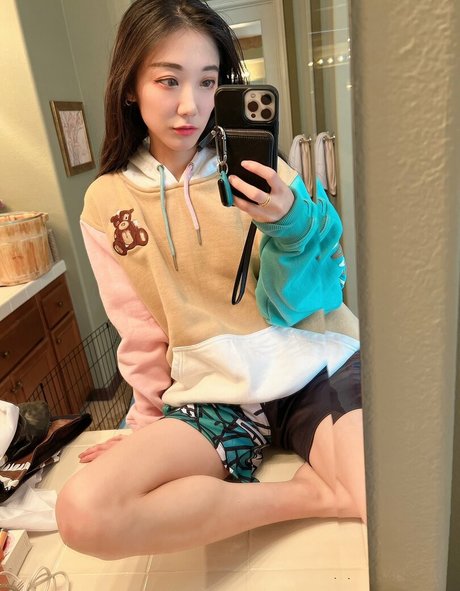 triciaisabirdy 美しいポルノスター 写真