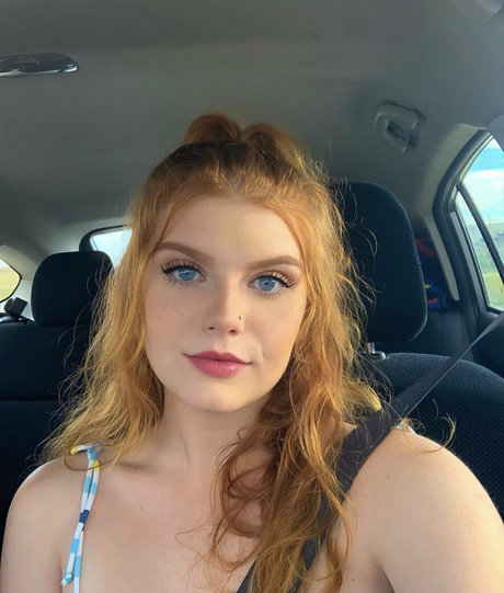 sexyredinbedfree ポルノスター トップ 写真