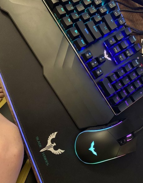 sexyredinbedfree ポルノスター ヌード ギャラリー