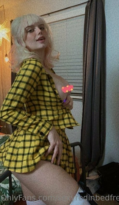 sexyredinbedfree トップポルノスター 写真