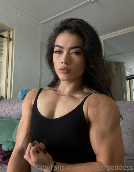 nucleargoddess ポルノスター アダルト ギャラリー
