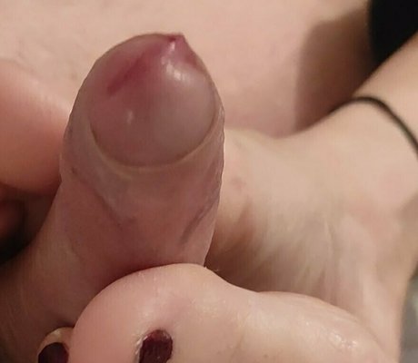 いちごミルクオンリーファンズ 無料裸 画像