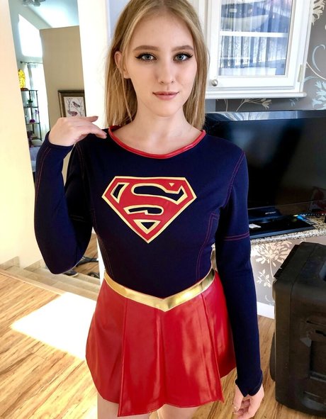 superheroinelimited 裸の女優 画像