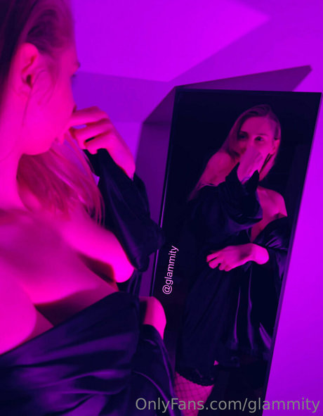 glammity ポルノスター 無料 画像