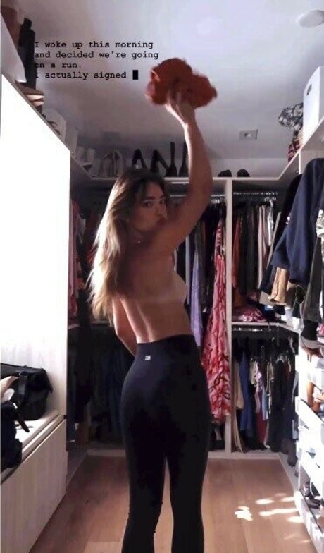 Vale Genta ポルノスター セクシー 画像