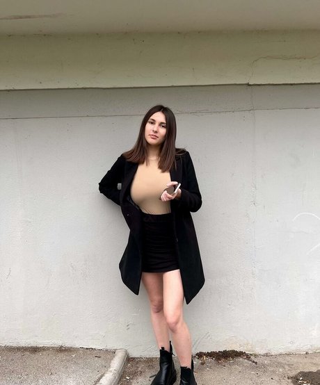 Clarisse Dupont XXXモデル 画像