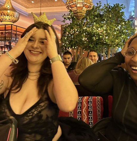 Charlotte A 完璧なモデル ギャラリー