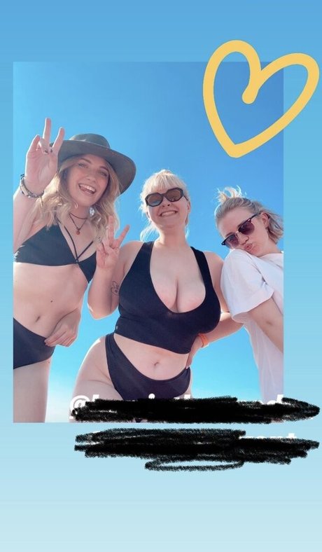 Charlotte A 最高の女優 写真