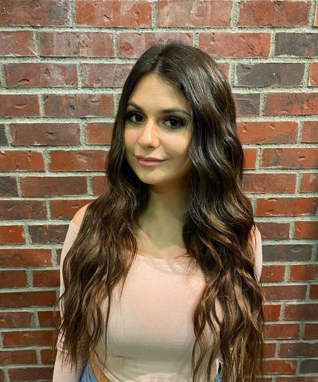 Samantha S ホットスター 写真