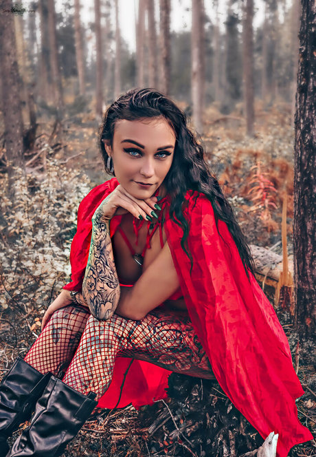 ぽっちゃりブロンドのオンリーファンズ 無料セクシー 画像