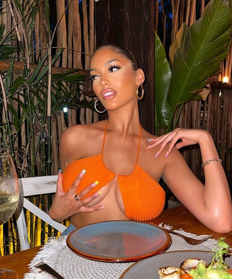 Carina Griff 独占ポルノスター 写真