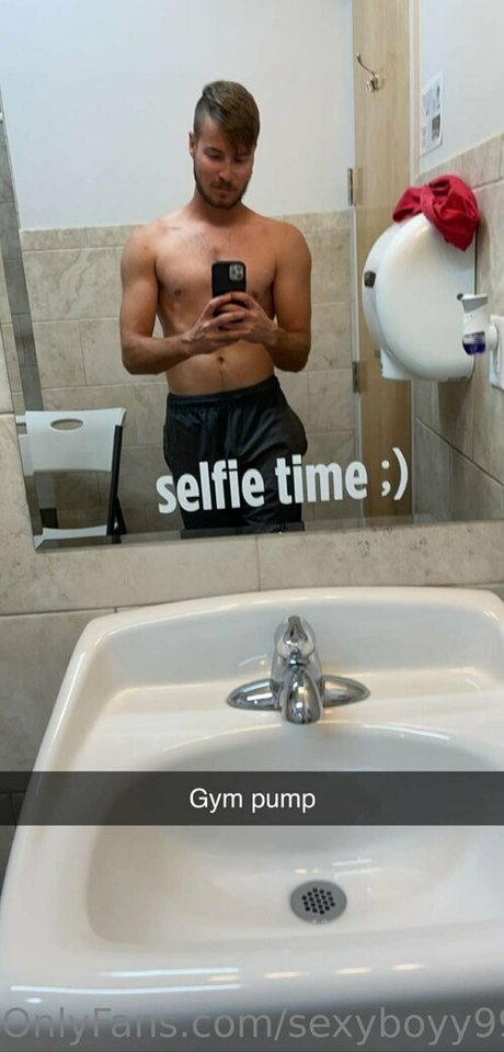 sexyboyy99 最高のスター 画像