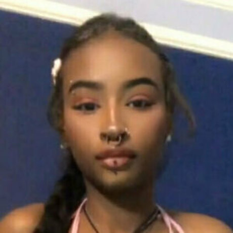 巨尻熟女オンリーファンズ アート裸 写真