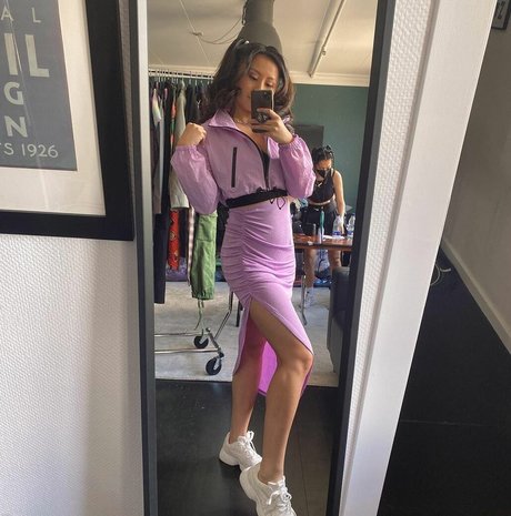 Yinsu Collins ポルノスター HD 写真