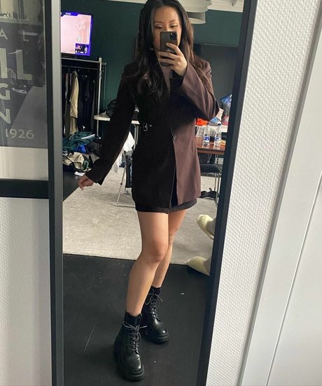 Yinsu Collins 裸モデル アーカイブ