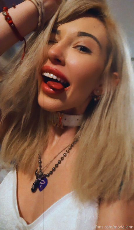 ゲイの乳首オンリーファンズ 無料セックス 画像