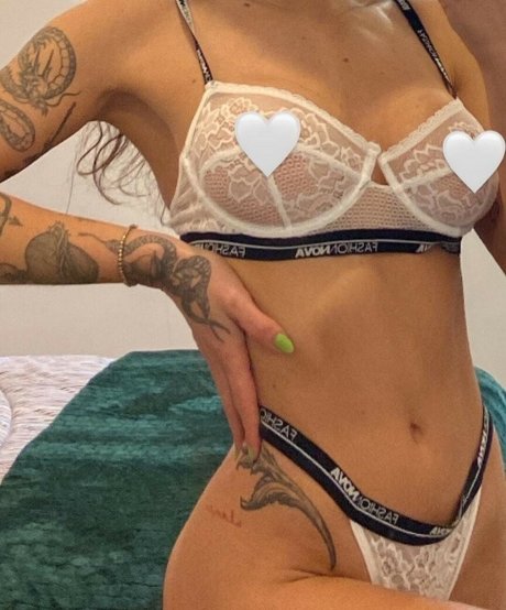 Manu Guglielmi HD女優 ギャラリー