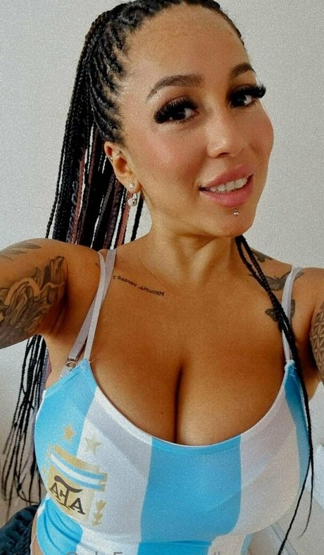 熟女オーガズムオンリーファンズ ホットヌード 画像