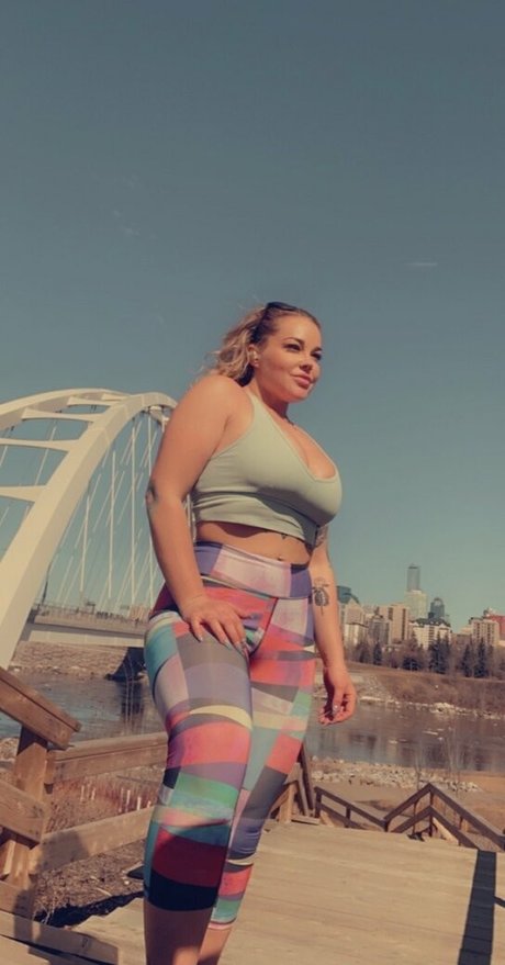 thecurvyqueen01 ポルノスター ヌード 写真