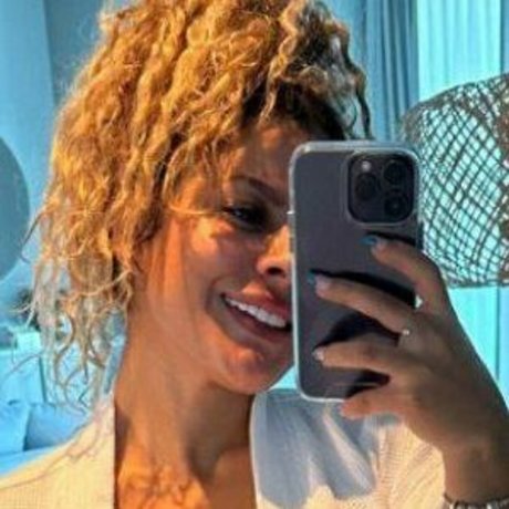 Karmenmestre 裸のスター 画像