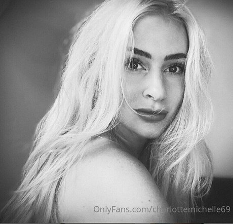 charlottemichelle69 アダルトスター アーカイブ