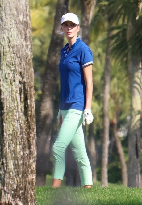 コスプレ ヘンタイ オンリーファンズ ポルノ 画像