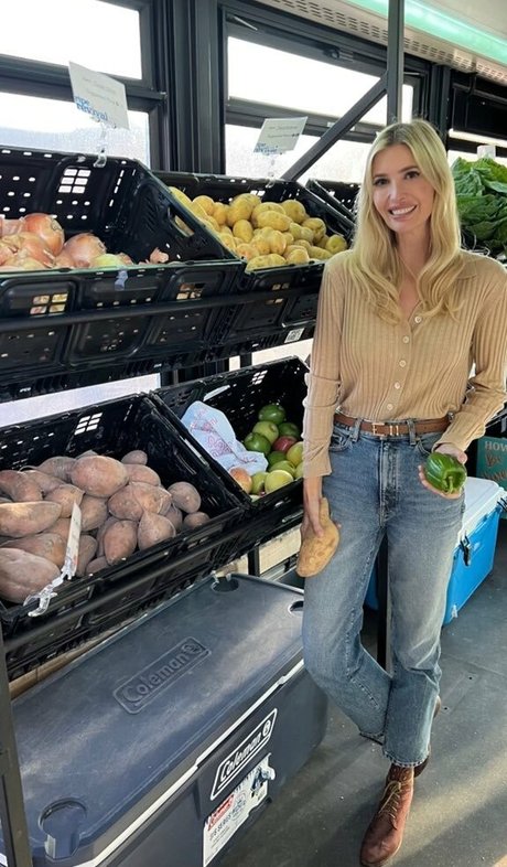 Ivanka Trump 裸のモデル 写真