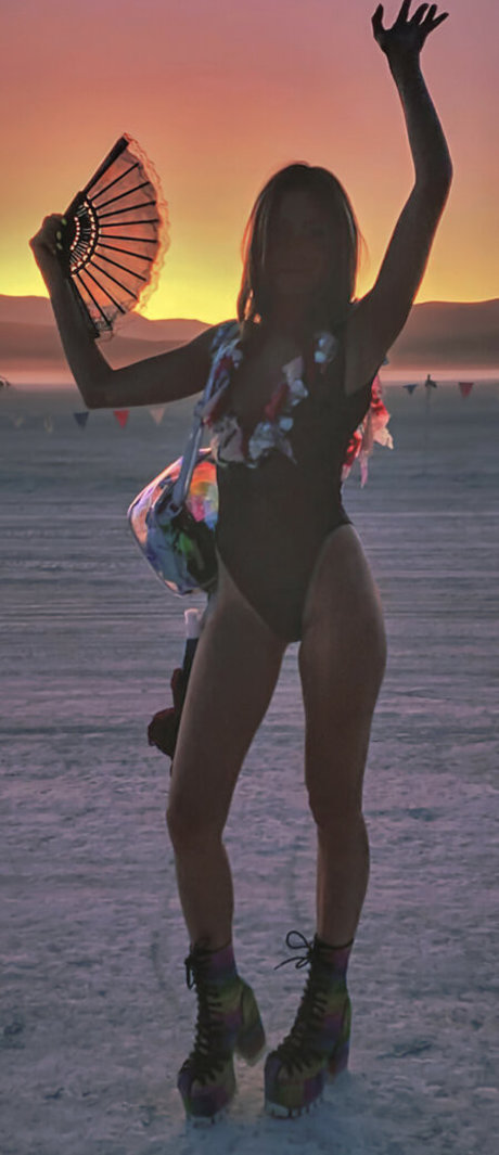 コスプレオナニーオンリーファンズ 無料 画像