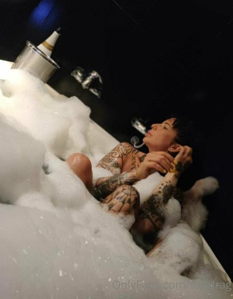 sandrag 裸のモデル 画像