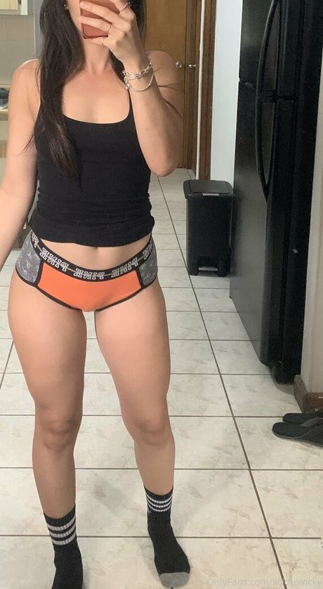 乳首 オンリーファンズ アートヌード 写真