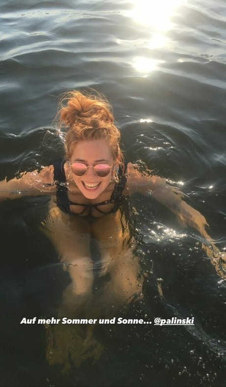 小さいチンポのシーメールオンリーファンズ ポルノグラフィック 画像