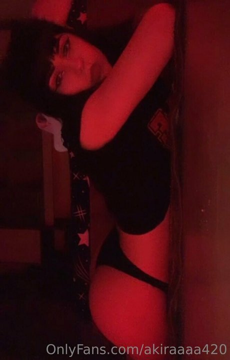 akiraaaa420 ホットなスター 画像