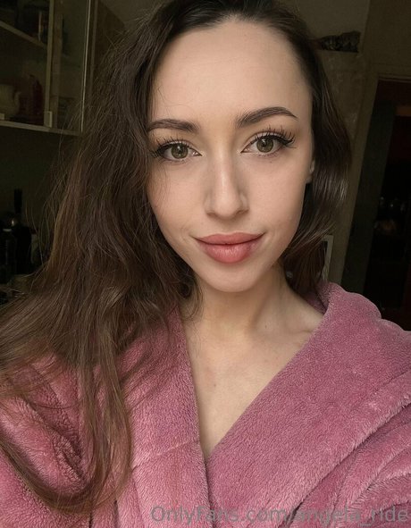 Angela ride ヌードのポルノスター ギャラリー