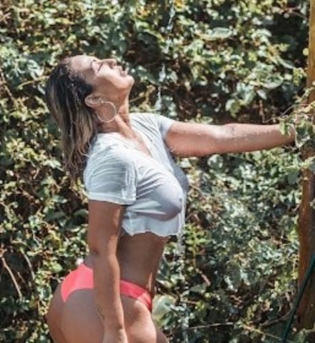 Valeska Popozuda セックスモデル 写真