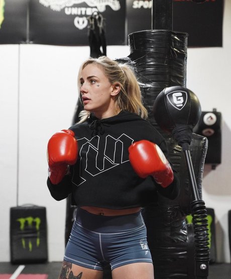 アラブの女の子オンリーファンズ ホットxxx ギャラリー