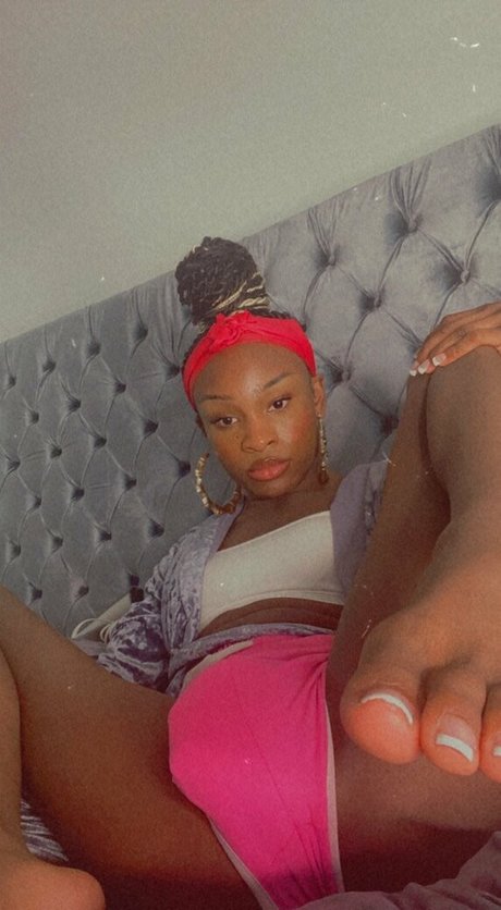 milandior3 アダルトモデル 写真