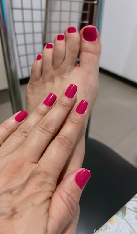 大学のアジア人オンリーファンズ ホット 画像