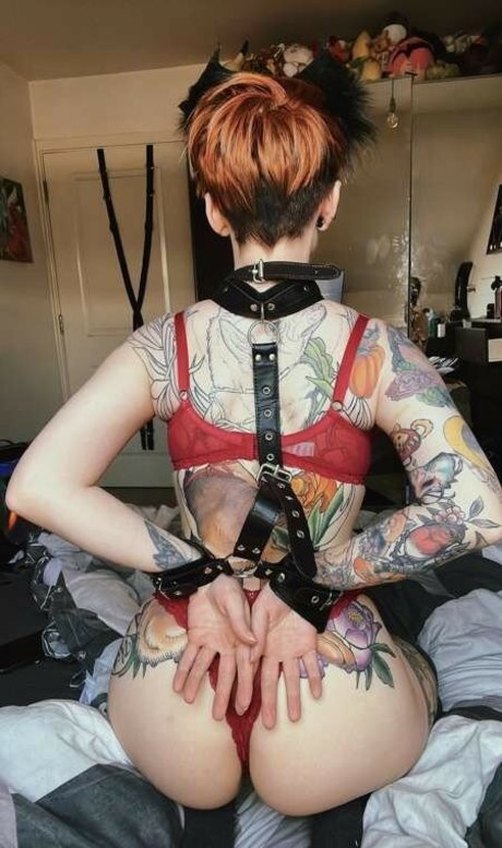 ティーンフィンガリングオンリーファンズ ホットセクシー 画像