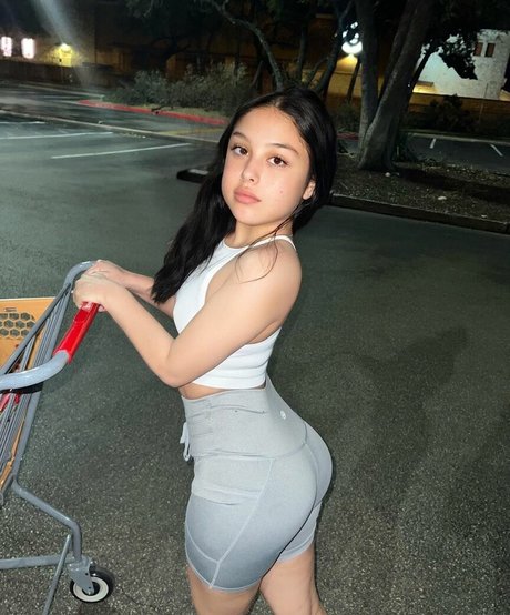 Livv2pretty 完璧なスター 画像