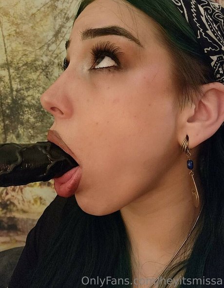 Alesa 裸の女優 写真