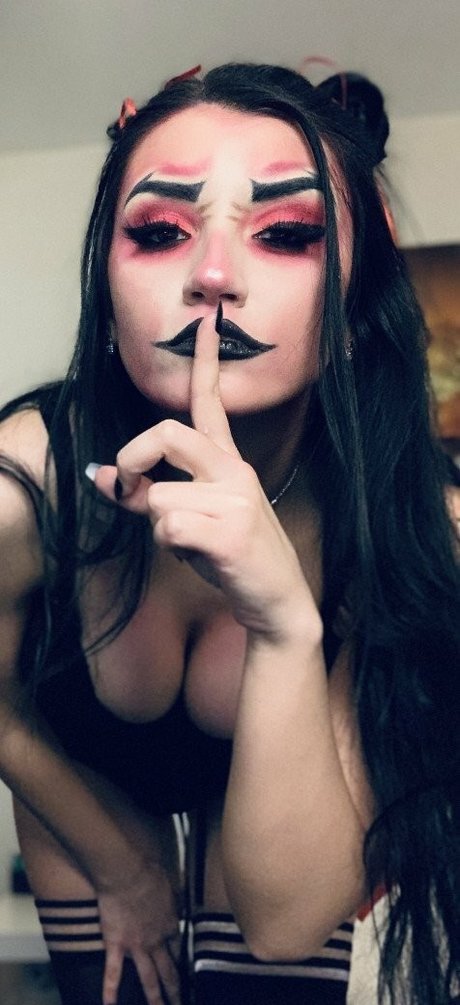 ジンジャーティーンオンリーファンズ ポルノ 写真