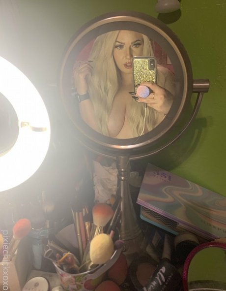 pixiechickxoxo 完璧なモデル 画像