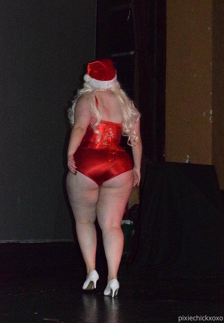 pixiechickxoxo ヌードモデル 画像