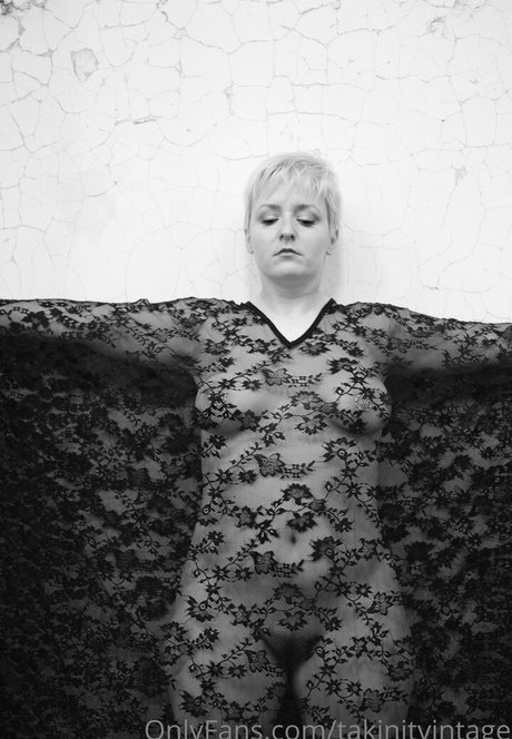 takinitvintage エロティックなモデル 画像