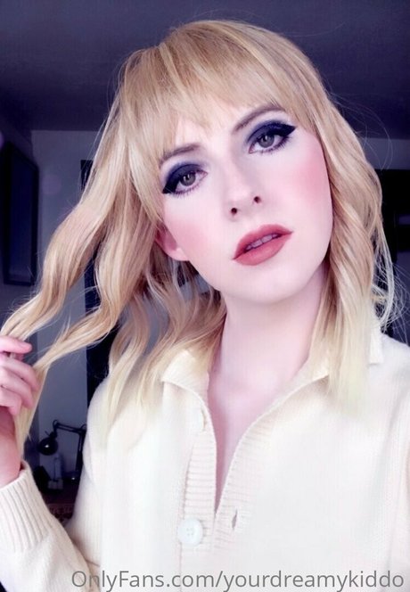 yourdreamykiddo ホットなポルノスター 写真