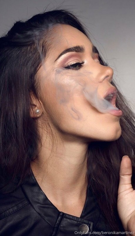 beronikamartinez ホットなポルノスター 画像