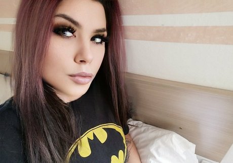 erszebetbathory666vip 裸モデル 画像